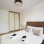 Skyline View - Golden Terraces Mall Apartmán