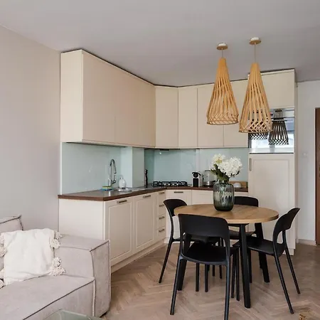 Skyline View - Golden Terraces Mall * ワルシャワ