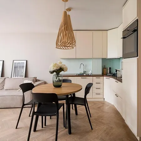 Skyline View - Golden Terraces Mall Апартаменты Варшава